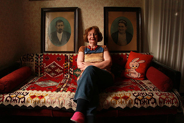 Photograph Mihajlo Nikitic Mika Aunt Hope on One Eyeland